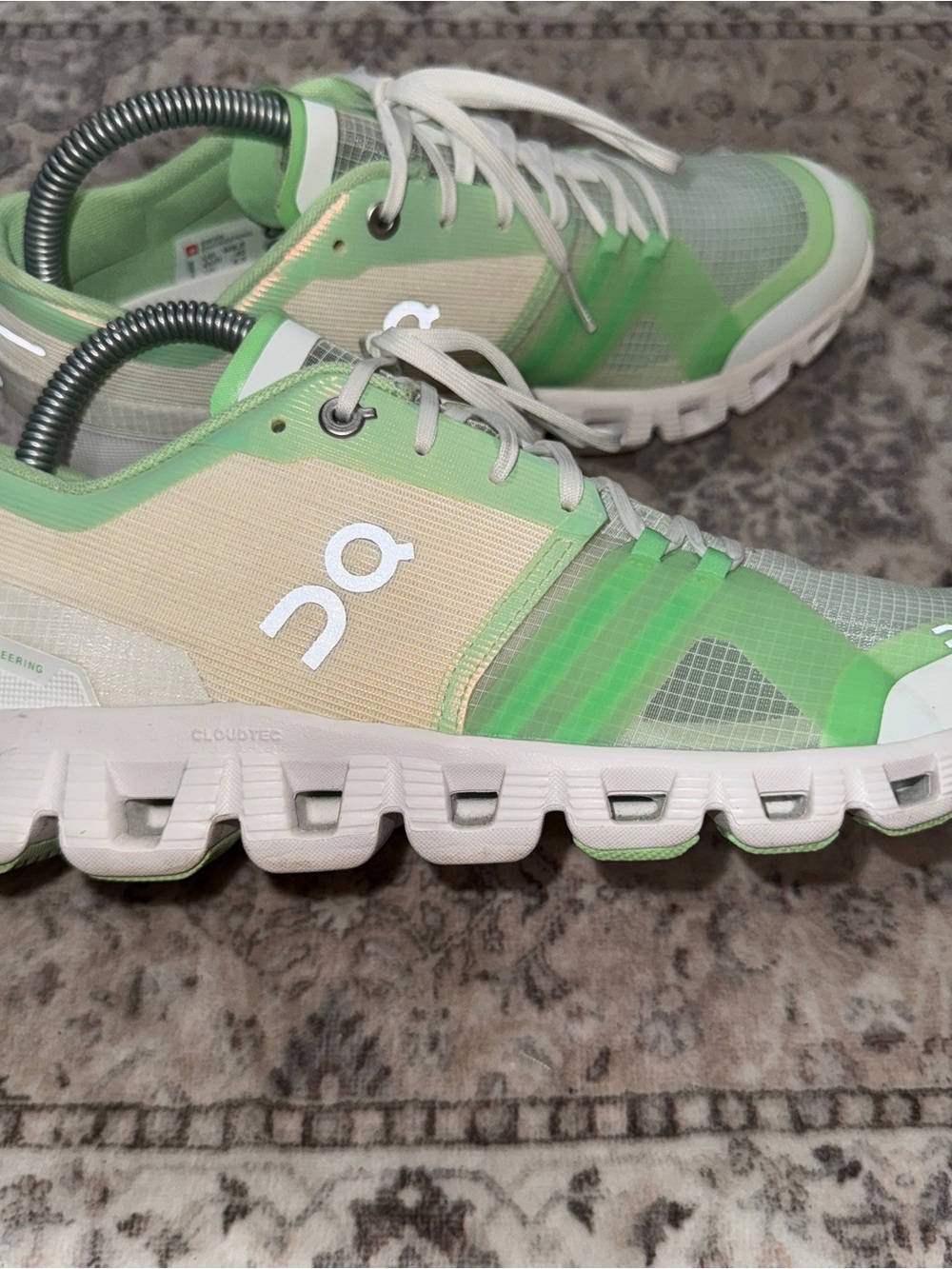 On Cloud Cloud X Shift Women’s Size 8.5 White Matcha Running Shoes